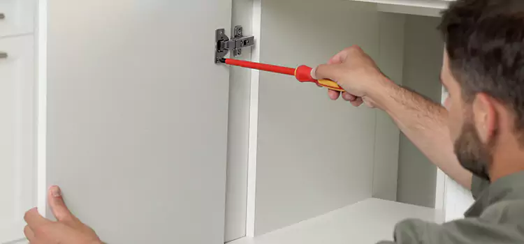 Screen Door Hinge Repair Wauwatosa