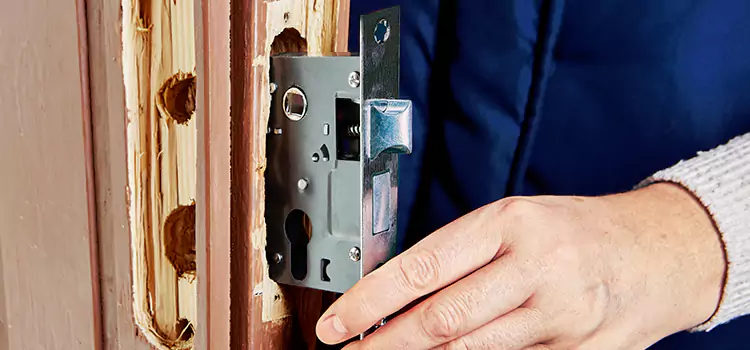Garage Door Lock Replacement Wauwatosa